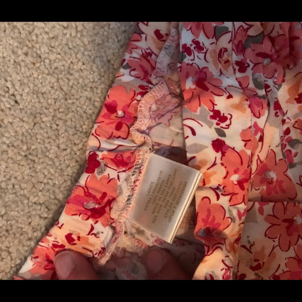 NWOT -elastic-waisted floral pants